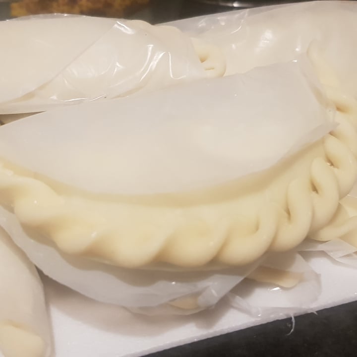 photo of De Cara al Sol Vegano Empanadas De Verdura shared by @cinvaper on  04 Jul 2021 - review