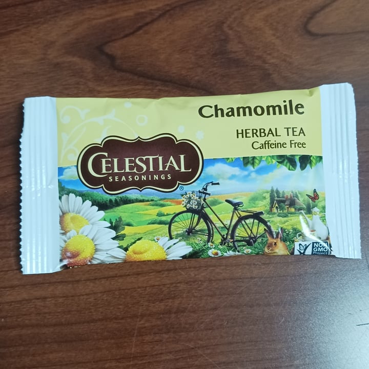 photo of Celestial Seasonings Chamomile Herbal Tea shared by @heartartichokehearts on  09 Nov 2022 - review