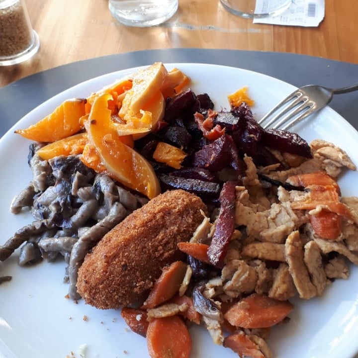 review photo of 100% BIO Buffet al peso shared by @popa on 09 Feb 2022 - review