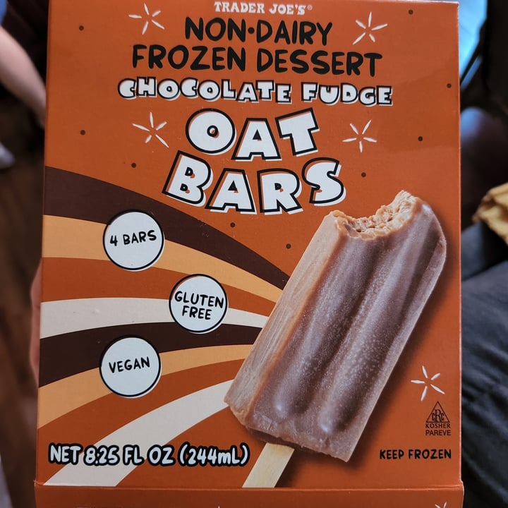 photo of Trader Joe's Chocolate Fudge Oat Bars shared by @matthooper on  10 Jul 2022 - review