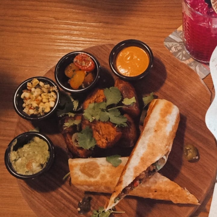 review photo of Genius Central Singapore Mexican Vegan Fajitas Wrap shared by @chlobao on 10 Dec 2020 - review
