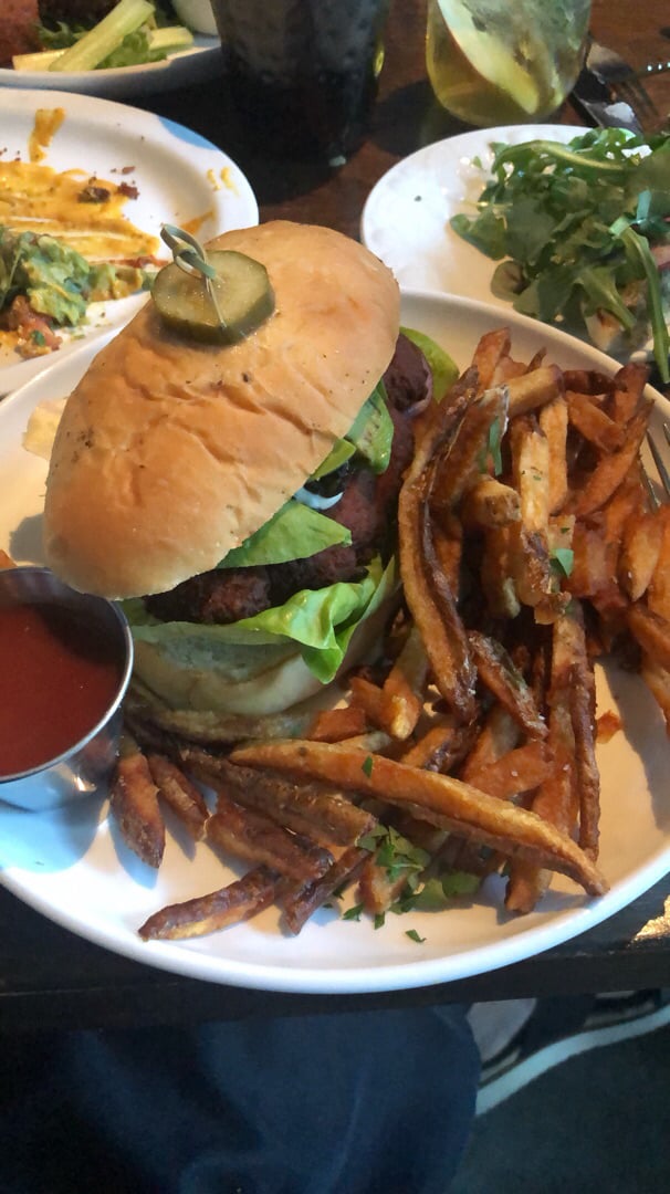 review photo of Modern Love Chicken Bacon Ranch shared by @caityducham on 23 Dec 2019 - review