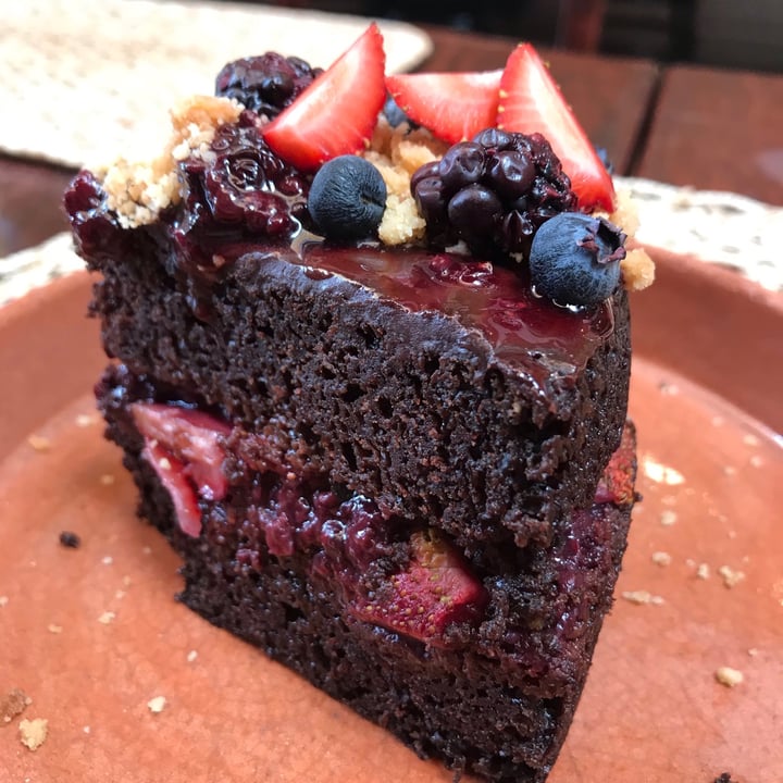 photo of Na Tlali Pastel de chocolate shared by @veganmarcy on  15 Apr 2021 - review