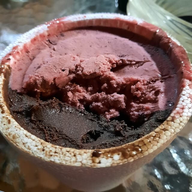 Photo of the dish “Helado de chocolate 70% y patagonia”