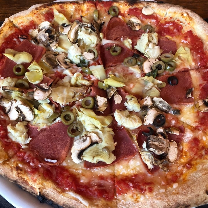 review photo of MANSO PIZZERIA Manso Pizza shared by @anaiturrizar on 17 Aug 2020 - review
