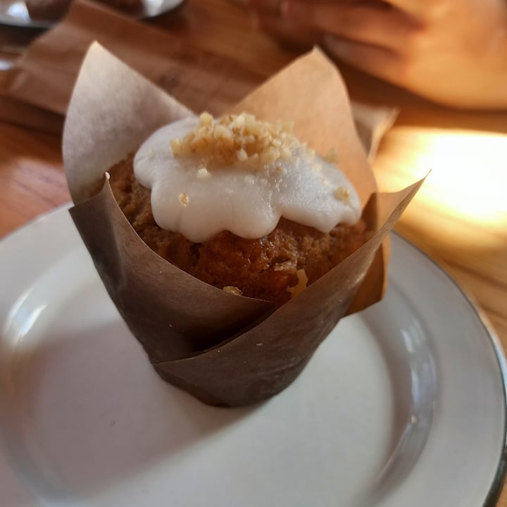 review photo of Negro Mercado Cafe Muffin De Zanahoria shared by @nativegantandil on 18 Mar 2022 - review