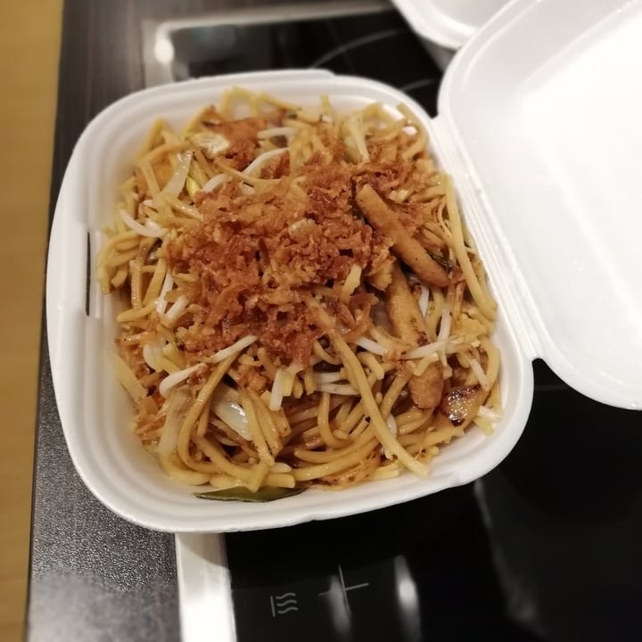 photo of Vegan Express Gebratene Nudeln mit Tofu shared by @markus09 on  08 May 2021 - review