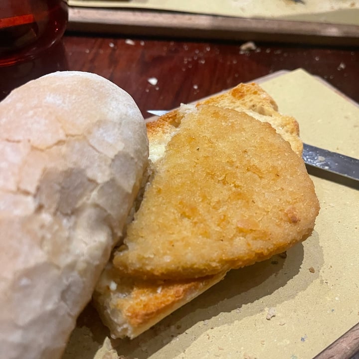 review photo of The Millenium Autentico Irish Pub Original Guinness Panino 45 cm numero 203 shared by @therealveganfox on 26 Nov 2022 - review