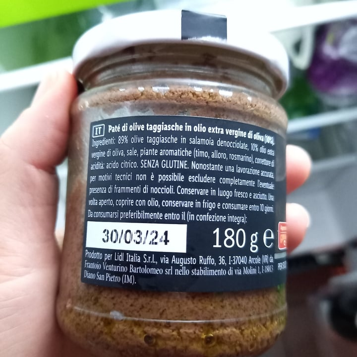 review photo of Lidl Deluxe Patè Di Olive Taggiasche shared by @robyferry on 25 Nov 2022 - review