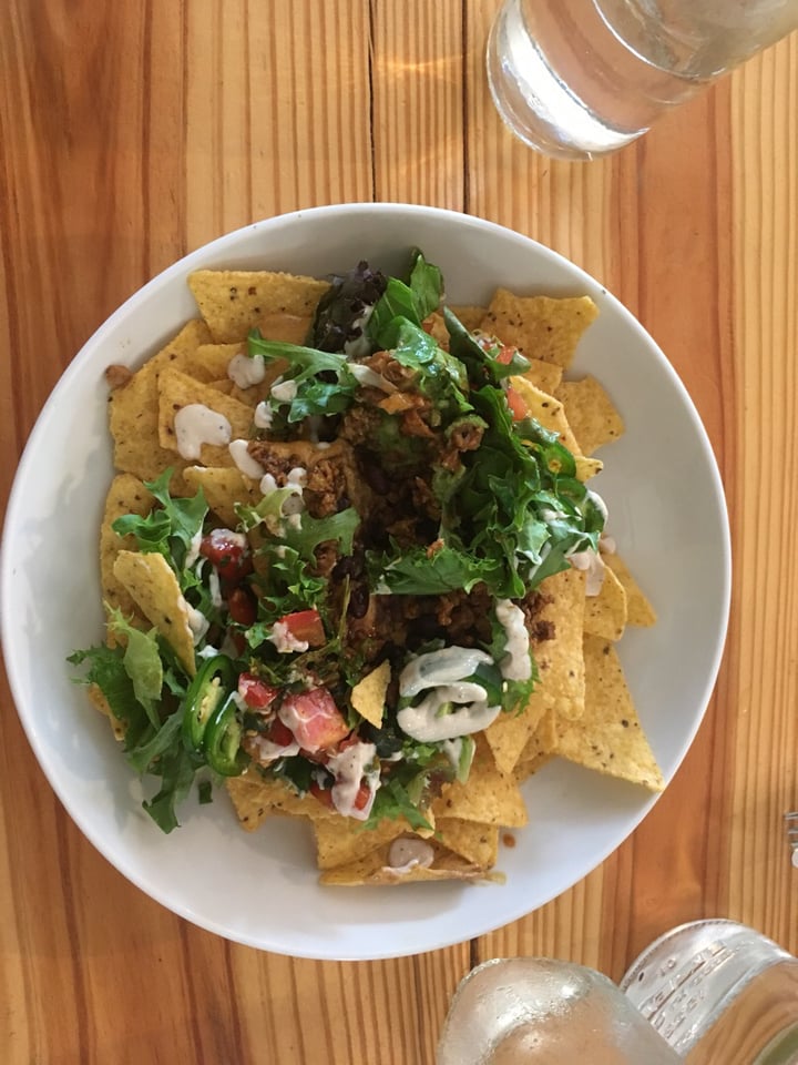 photo of Cleveland Vegan Loaded Nachos shared by @juanaeb on  18 Aug 2019 - review