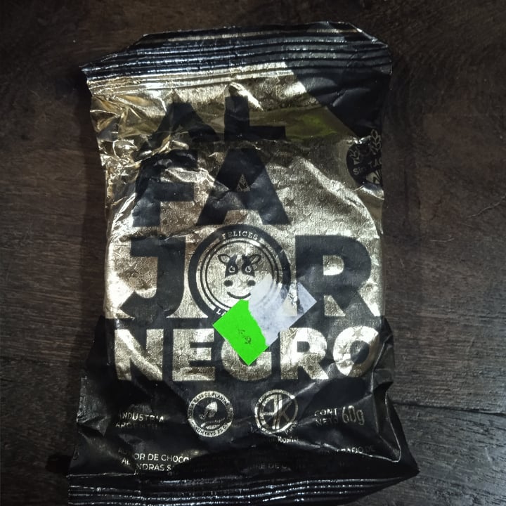 photo of Felices Las Vacas Alfajor negro sin tacc shared by @tfmaselli on  15 Sep 2022 - review