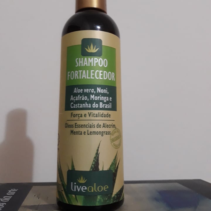 photo of Livealoe Shampoo Fortalecedor shared by @raquelmmartins on  18 Apr 2022 - review