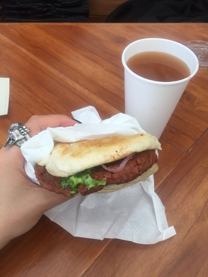 photo of Sierra Nevada - Hamburguesas Beyond Meat Burguer shared by @carogamboal on  07 Mar 2020 - review