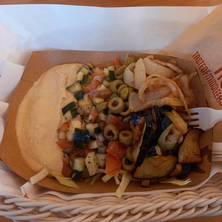 photo of NUN Taste of Middle East Piatto vegan con pita shared by @frida85 on  15 May 2022 - review