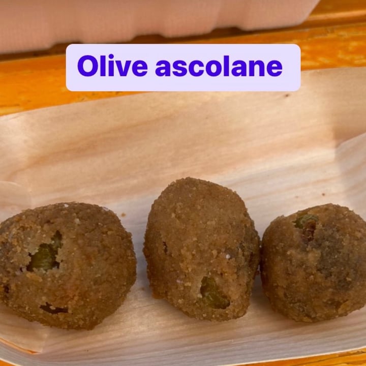 photo of Vitadacani ODV | Progetto Porcikomodi Olive All'Ascolana shared by @sottolapellepodcast on  19 Sep 2022 - review