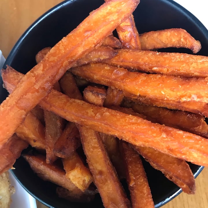 photo of nomVnom Bistro Sweet potato fries shared by @veggieoty on  28 Jul 2020 - review