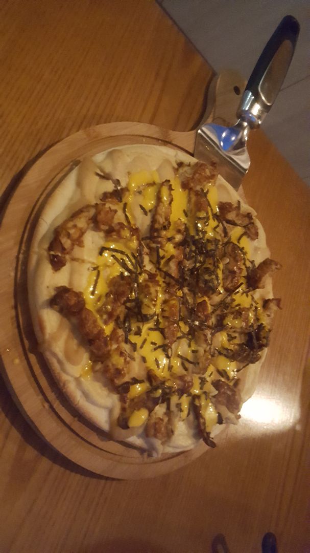 photo of nomVnom Bistro Cheezy Tempeh Pizza shared by @ianfx8888 on  31 Aug 2019 - review
