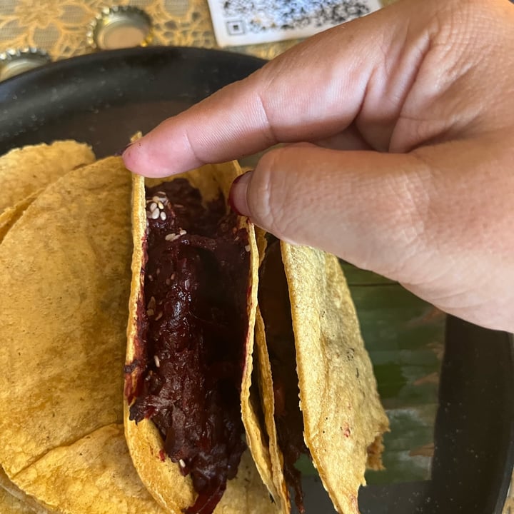 photo of Taller Vegánico Taco de asado de jamaica shared by @tatisdlp on  21 Aug 2022 - review