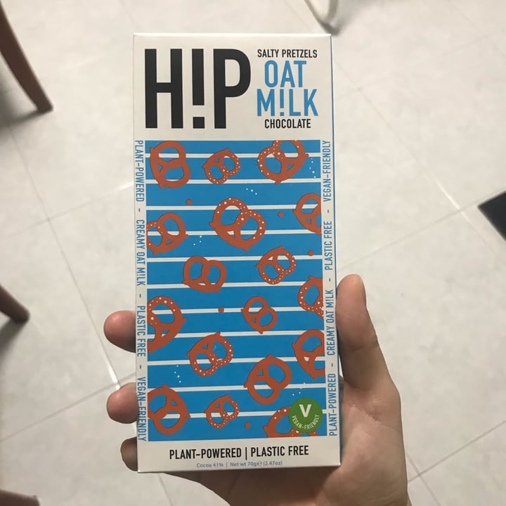 photo of HIP (H!P) Salty Pretzels Oat M!lk Chocolate Bar shared by @veggieoty on  29 Oct 2021 - review