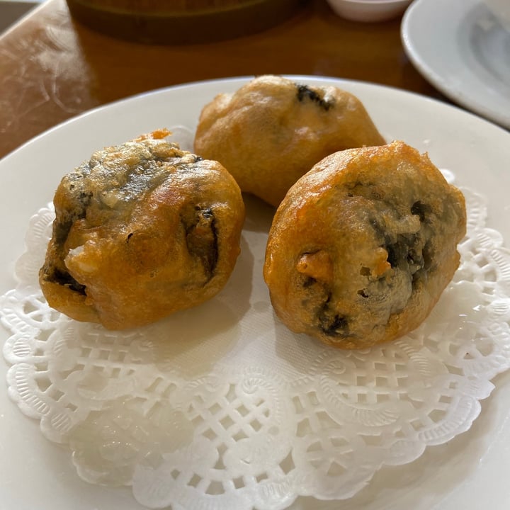 review photo of Green Mushroom Oyster fritters shared by @katielau on 18 Jul 2020 - review