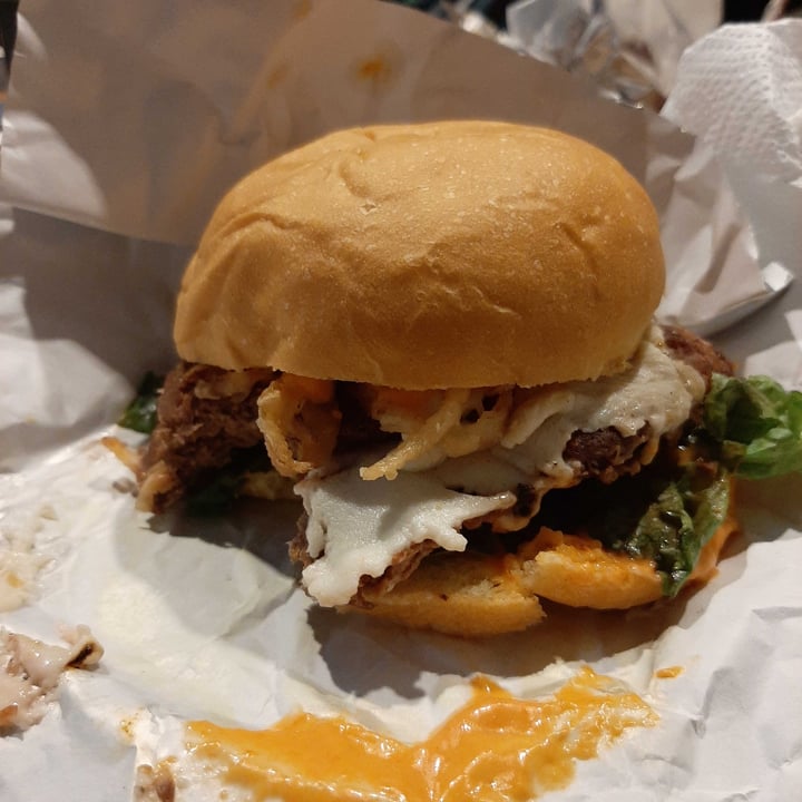 review photo of Club de la Birra Caballito Not Club Vegan Burger shared by @camilabao on 13 Oct 2020 - review