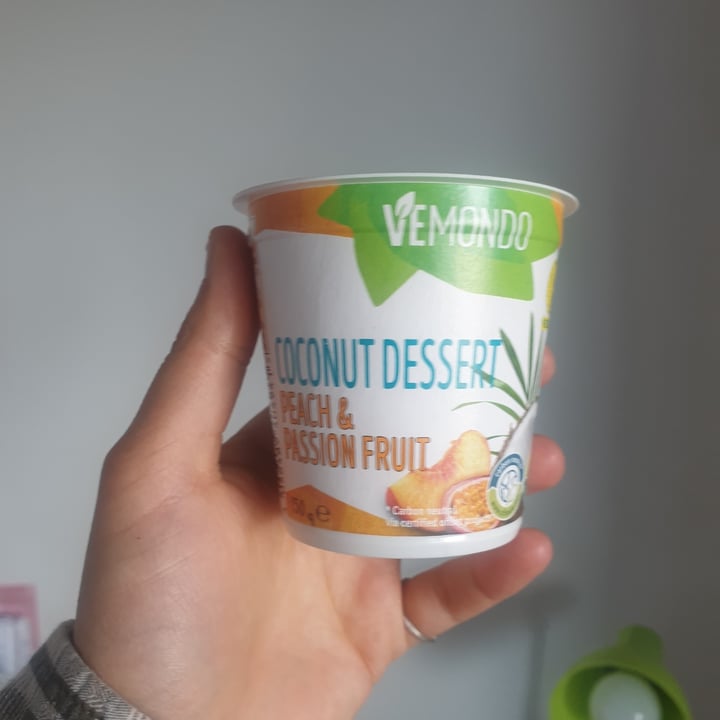 photo of Vemondo Coconut dessert Peach And Passion Fruit shared by @melanyminichino99 on  02 Nov 2022 - review