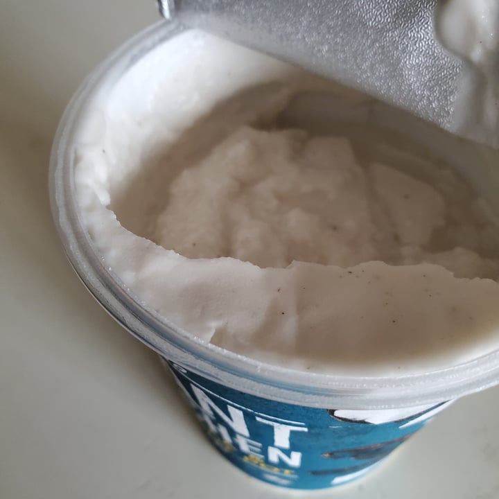 photo of Plant Kitchen (M&S) Vanilla and coconut pot shared by @moosewong on  04 Jun 2021 - review