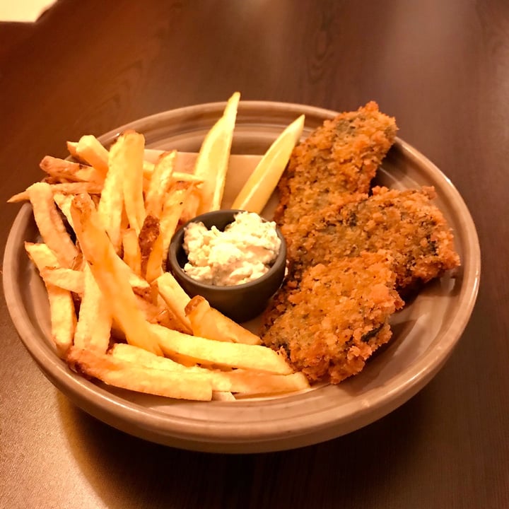 photo of Kong - Food Made With Compassion "Fish And Chips" With Tartar Sauce shared by @mallory17 on  14 Jan 2022 - review