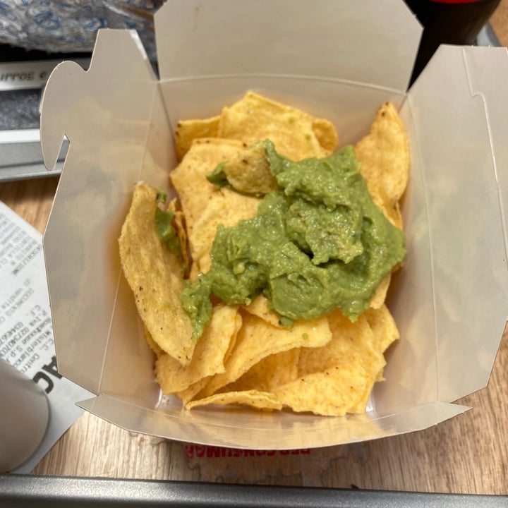 photo of Billy Tacos - Misterbianco Centro Sicilia nachos e guacamole shared by @ellejey on  03 Sep 2022 - review