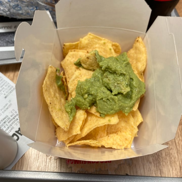 review photo of Billy Tacos - Misterbianco Centro Sicilia nachos e guacamole shared by @ellejey on 03 Sep 2022 - review