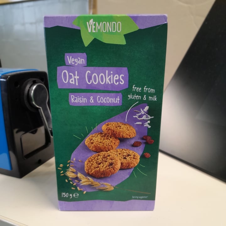 photo of Vemondo  Vegan Oat Cookies Raisin & Coconut  shared by @carlotta19 on  27 Oct 2022 - review