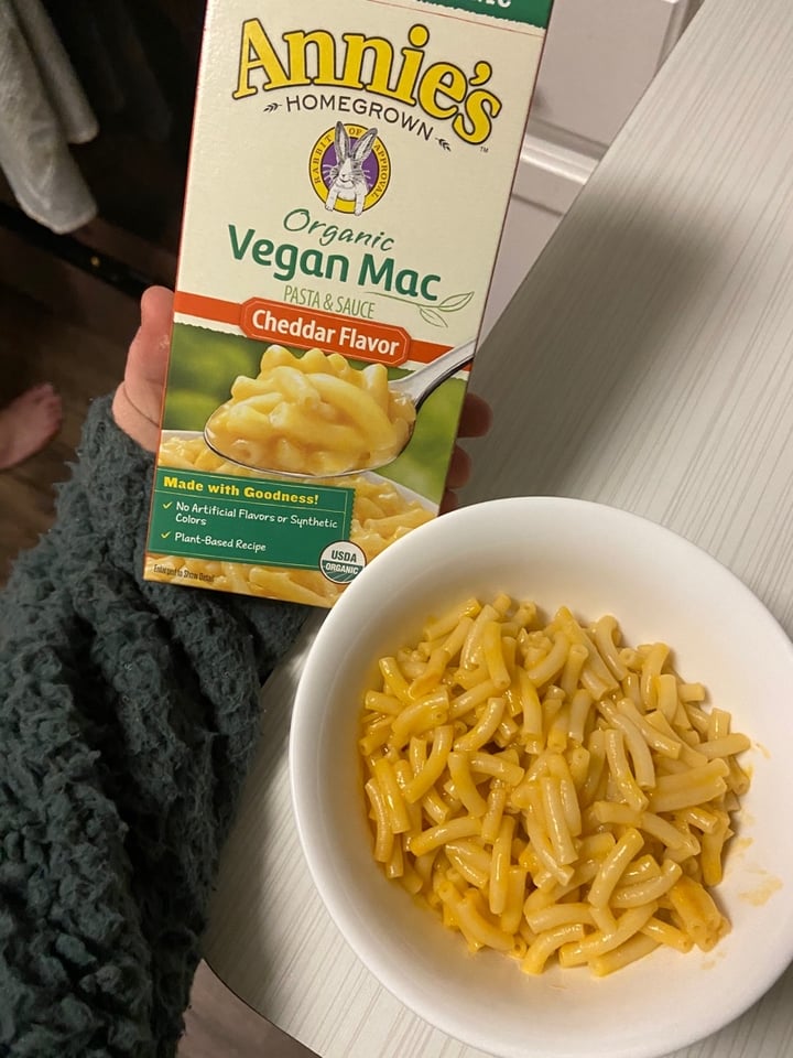 photo of Annie’s Organic Vegan Mac Cheddar Flavor shared by @beccamarks on  26 Jan 2020 - review
