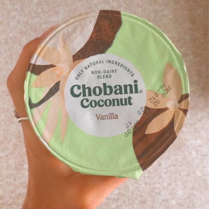 photo of Chobani Coconut Non-Dairy Blend Vanilla Yogurt shared by @crazymoni5 on  17 Dec 2020 - review
