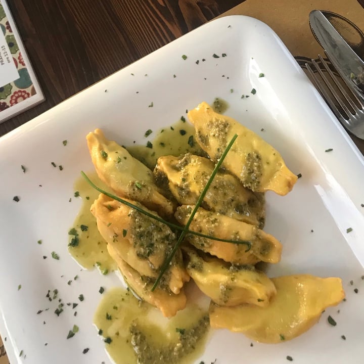 photo of La Mi Mama Tortelli di tofu (della Bruna) con radicchio rosso e salsa di noci shared by @grungess on  10 Apr 2021 - review