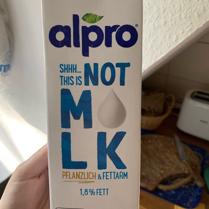 photo of Alpro Shhh...This isn't milk 1,8% shared by @potplant on  28 Oct 2022 - review