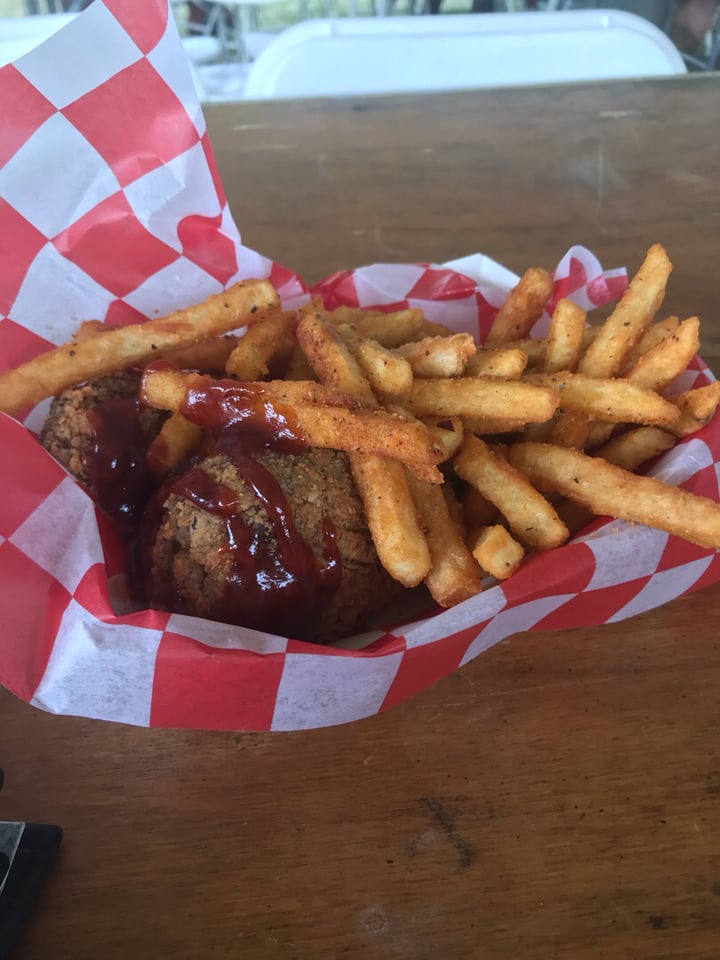 review photo of Mean Bird Bird Bucket shared by @sapphicmedusa on 16 Nov 2019 - review