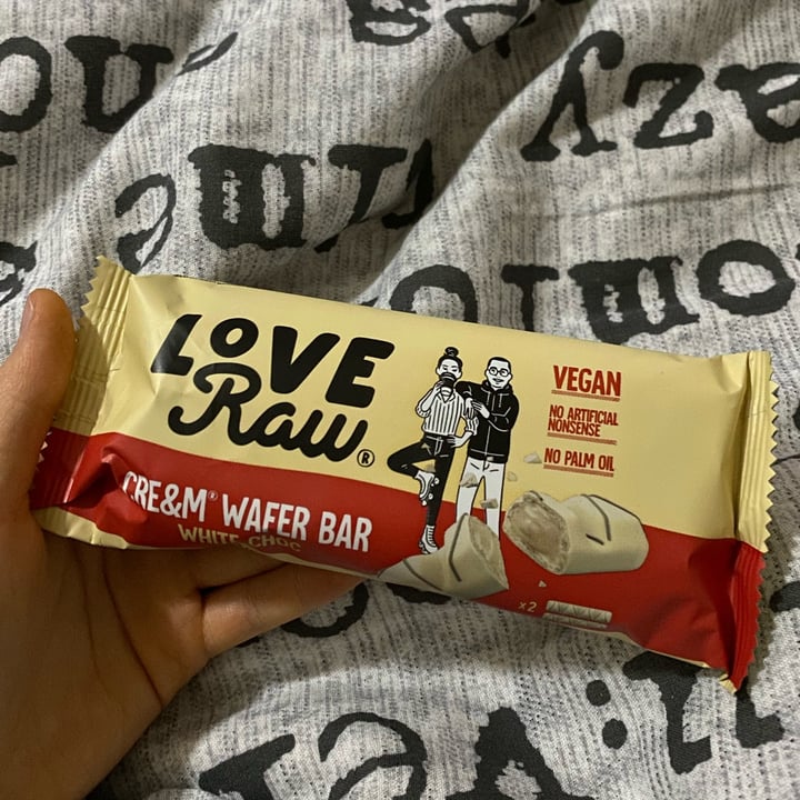 photo of LoveRaw Cre&m Wafer Bar White Choc shared by @bethany0990 on  23 Nov 2021 - review