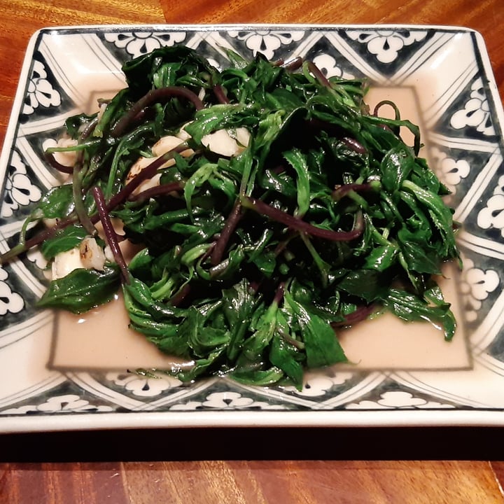 photo of Củ và Rễ - A Vegan Restaurant Spinach with garlic shared by @floriance on  05 May 2021 - review