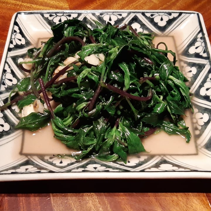 review photo of Củ và Rễ - A Vegan Restaurant Spinach with garlic shared by @floriance on 05 May 2021 - review