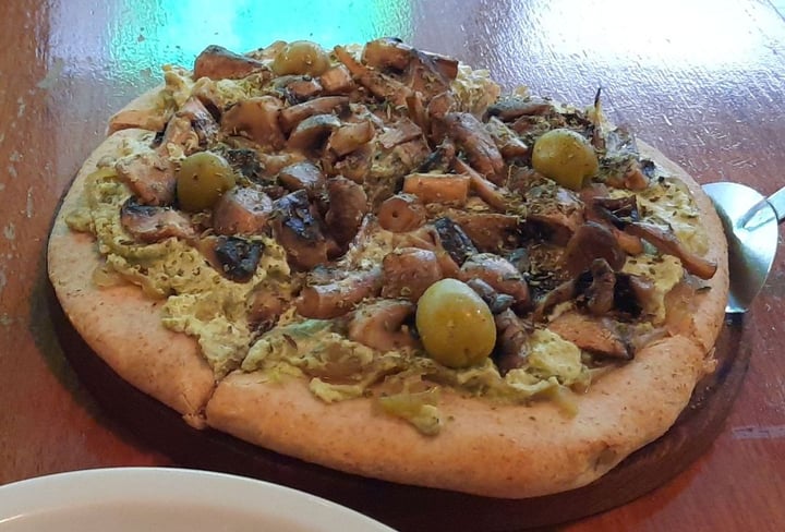 review photo of 372 natural Pizza de Champignones con Cebollaa Caramelizadas shared by @sabriceb on 07 Feb 2020 - review