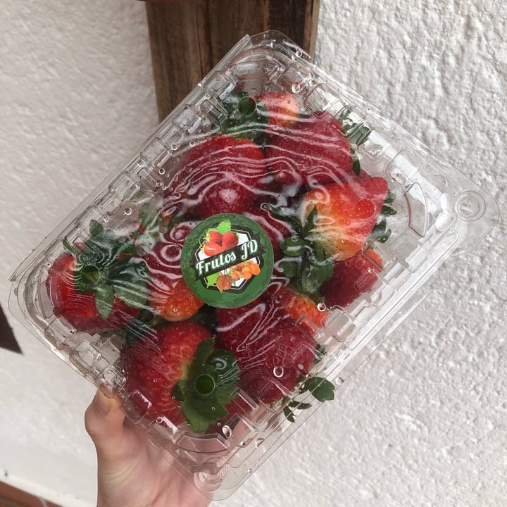 photo of Frutos jd Fresas shared by @analuciaa on  05 Mar 2022 - review