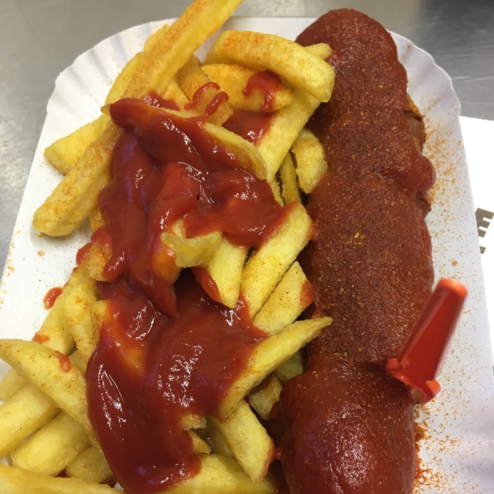 photo of Curry 36 Vegan Currywurst shared by @lionessa on  10 Sep 2020 - review