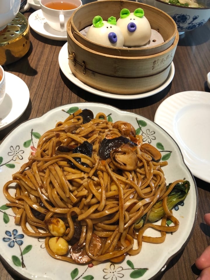 review photo of Dragon-i Restaurant @ The Curve Vegetarian fried mee shared by @joanchong on 28 Sep 2019 - review
