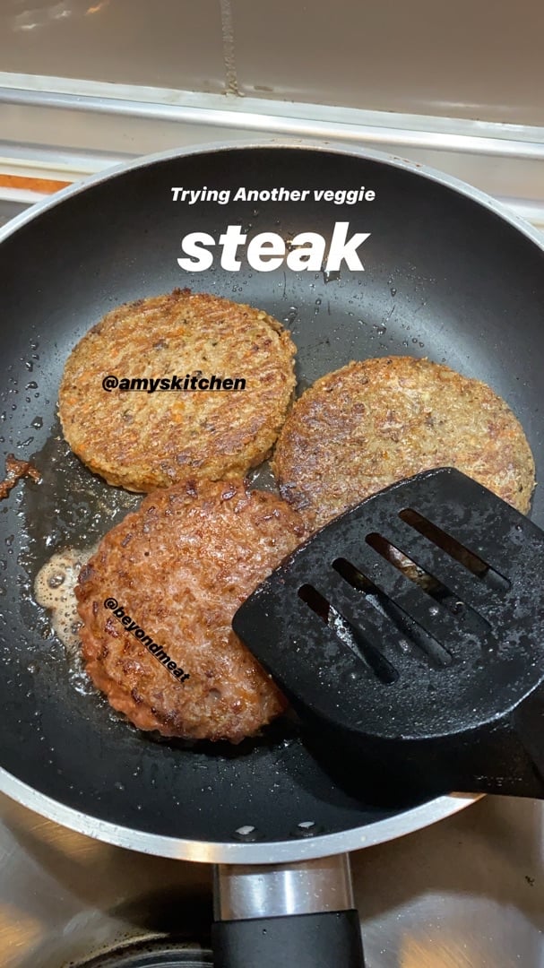 photo of Amy’s Amy’s Kitchen Steak shared by @saralouise on  06 Nov 2019 - review