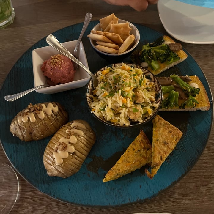 review photo of Sotto Loggia bar music & drinks Tagliere Aperitivo shared by @gloria04 on 03 Jun 2022 - review