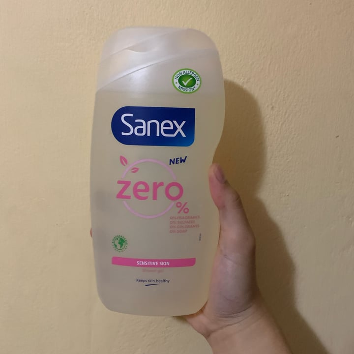 photo of Sanex Sensitive Skin Shower Gel shared by @lulupooh on  15 Dec 2021 - review