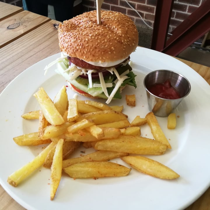 photo of The Kind Kitchen The beyond burger shared by @junkfoodvegans on  03 Aug 2020 - review