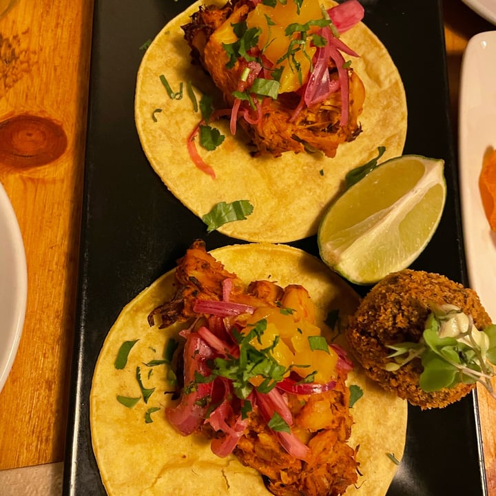 photo of VEGA Jackfruit tacos shared by @richiemad on  11 Mar 2022 - review