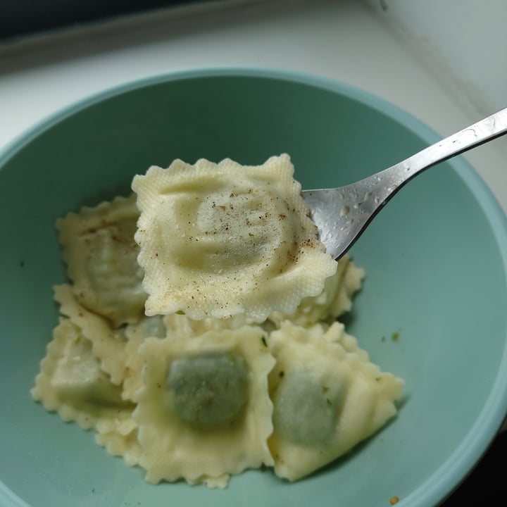 photo of Plant Pioneers Spinach Ravioli shared by @yudofu on  16 Jul 2022 - review