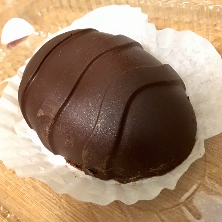 photo of The Hearty Hooligan Vegan Creme Egg shared by @scottofsherwood on  07 Mar 2020 - review